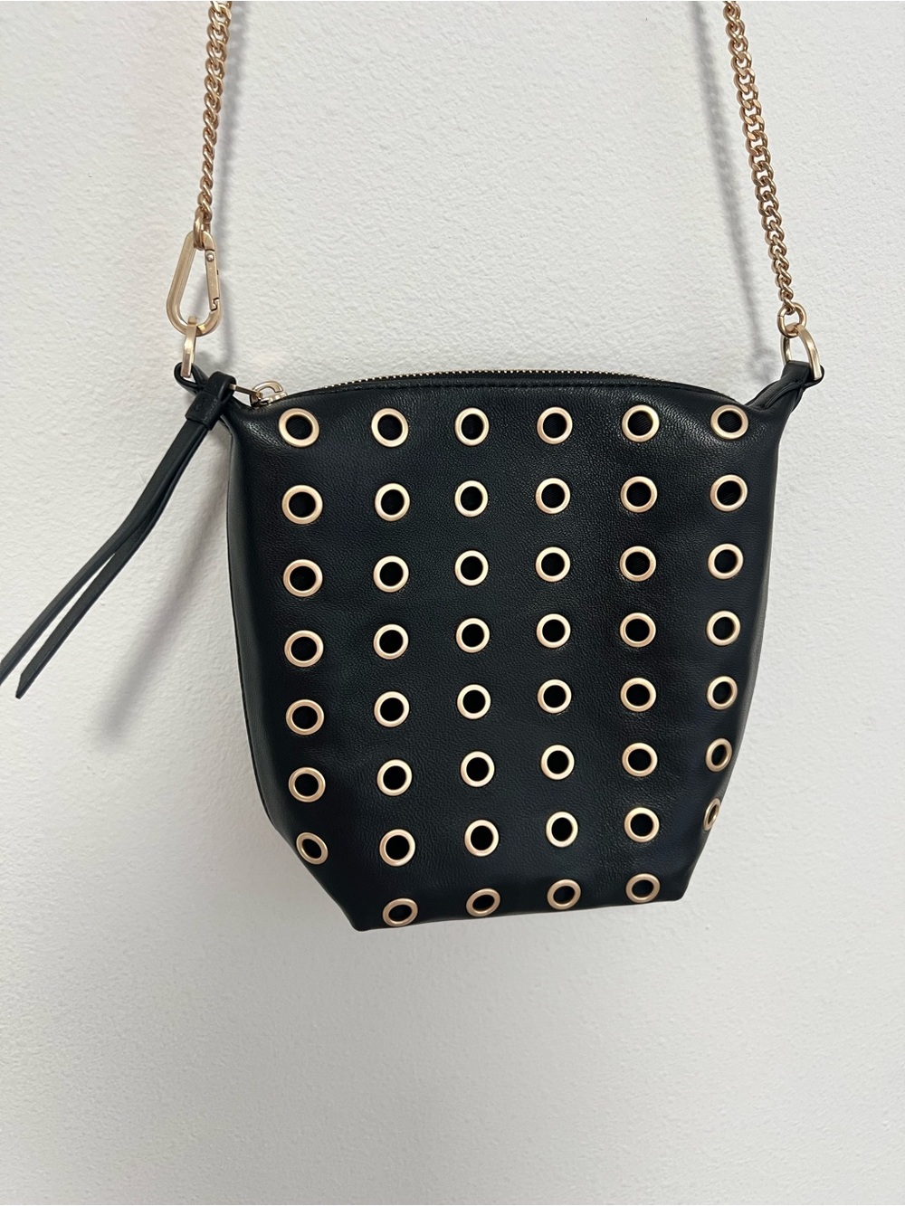 AllSaints Evaline Eyelet Leather Crossbody Bag Black Gold Chain - Picture 4 of 14